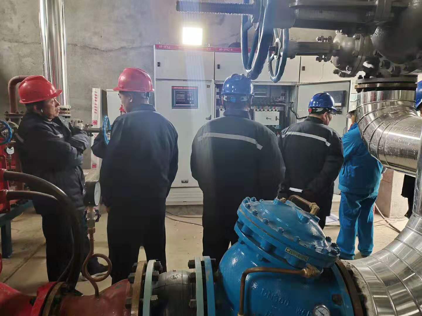 新興耐酸泵廠現(xiàn)場調(diào)試消防泵